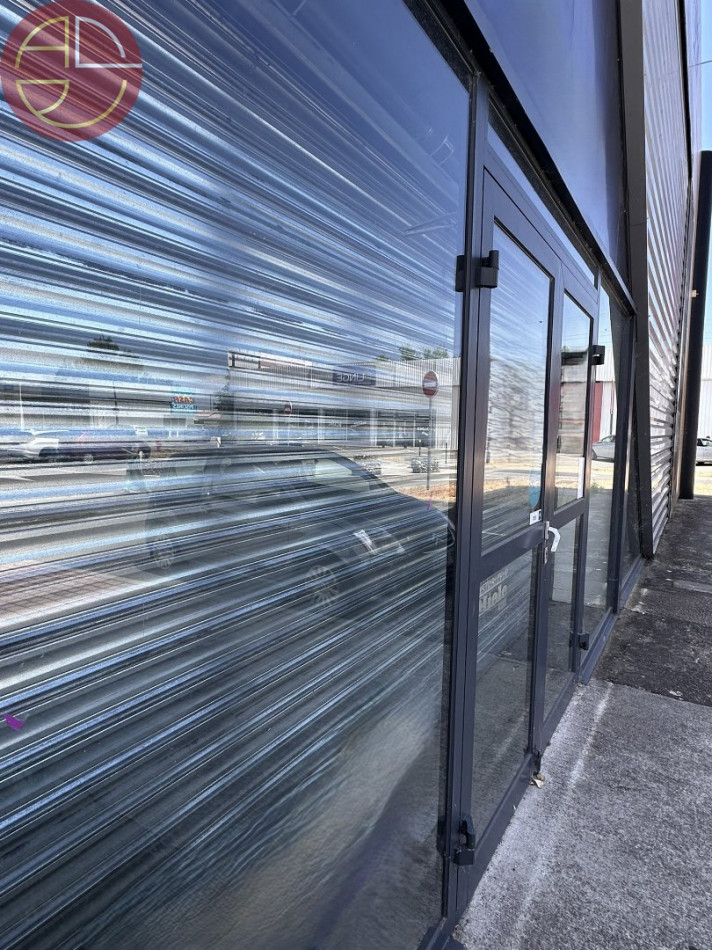 location Local commercial Portet-sur-garonne - Photo 7