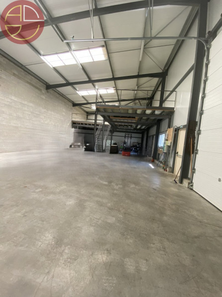 location Entrepot Castelnau-d'estretefonds - Photo 2