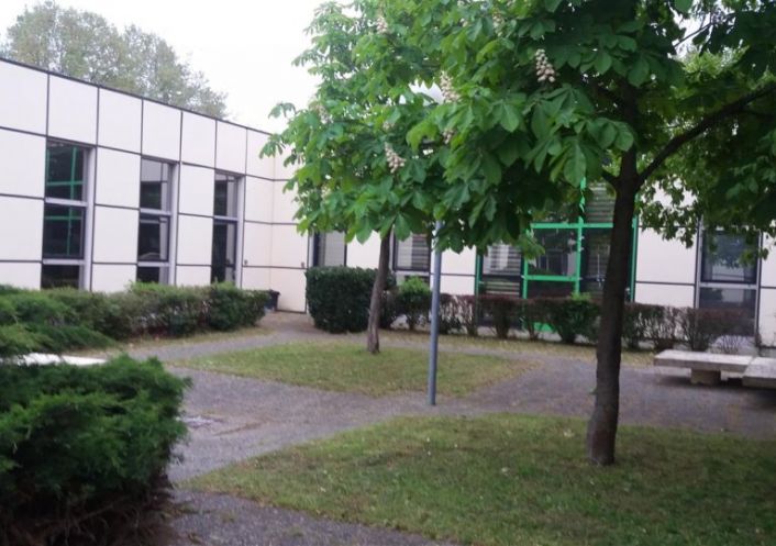 location Bureau Labege