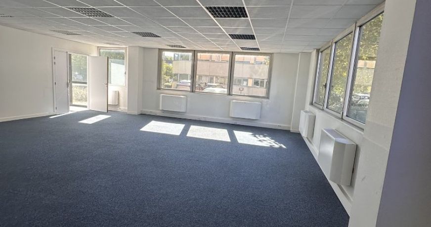 location Bureau Labege