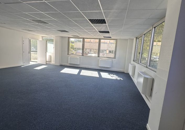 location Bureau Labege