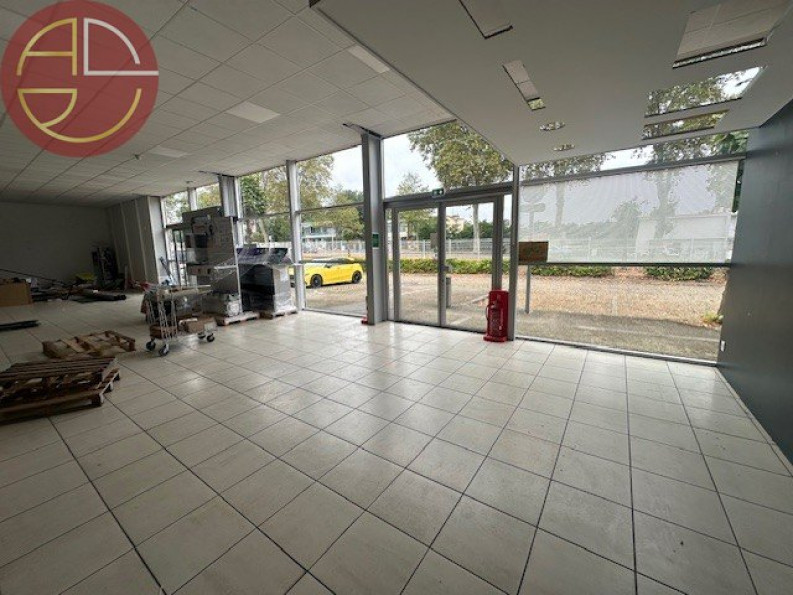 location Local commercial Toulouse - Photo 6