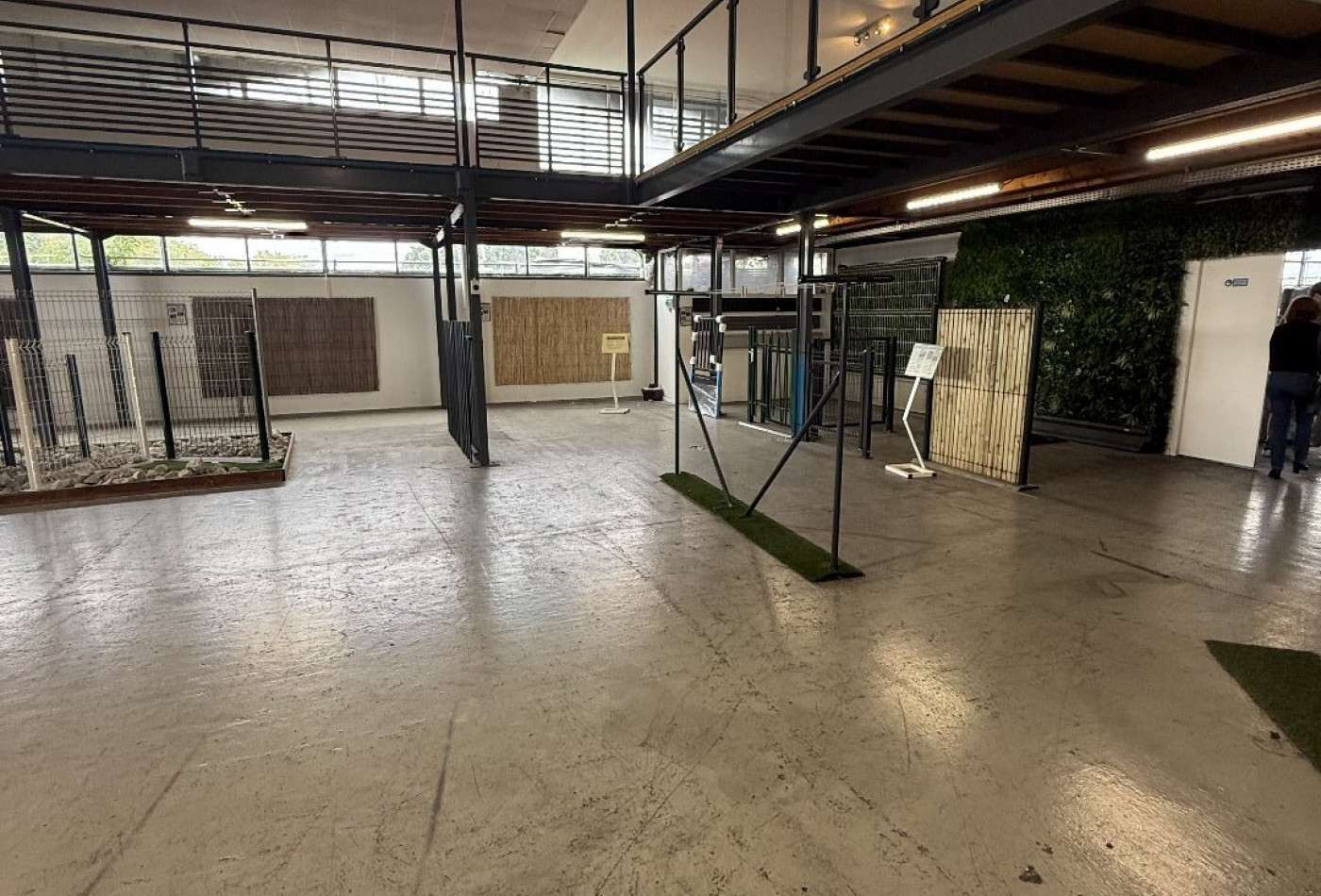 location Local commercial Portet-sur-garonne - Photo 4