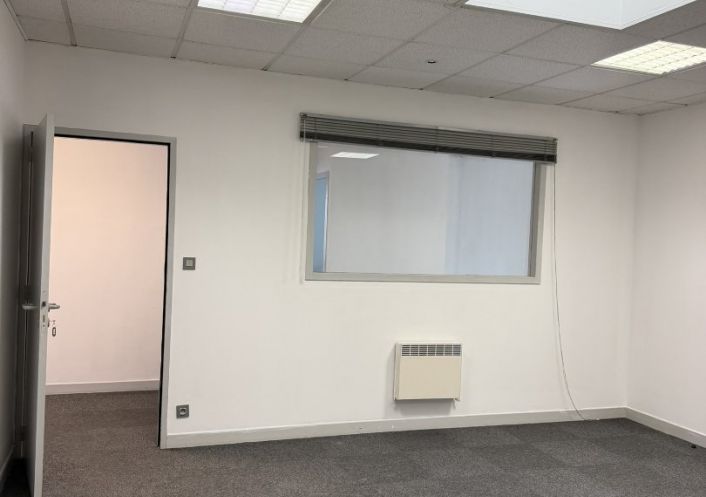 location Local commercial Saint-orens-de-gameville