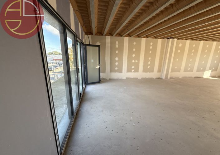 location Bureau La-salvetat-saint-gilles