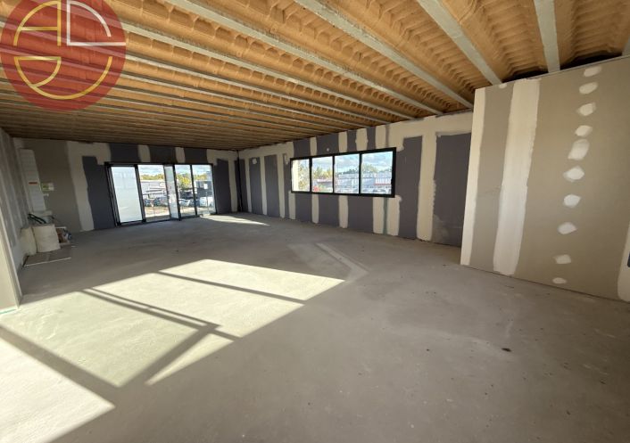 location Bureau La-salvetat-saint-gilles