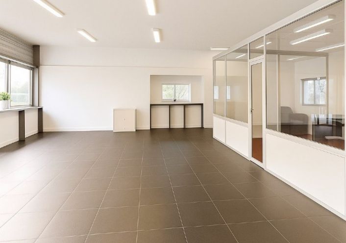 vente Entrepot Pins-justaret