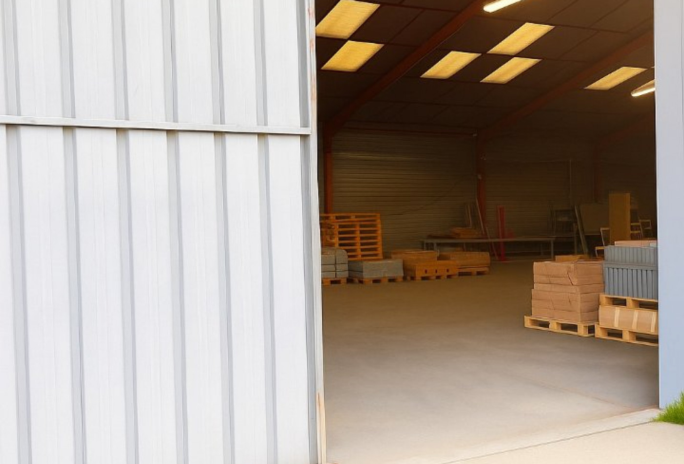 vente Entrepot Pins-justaret - Photo 4