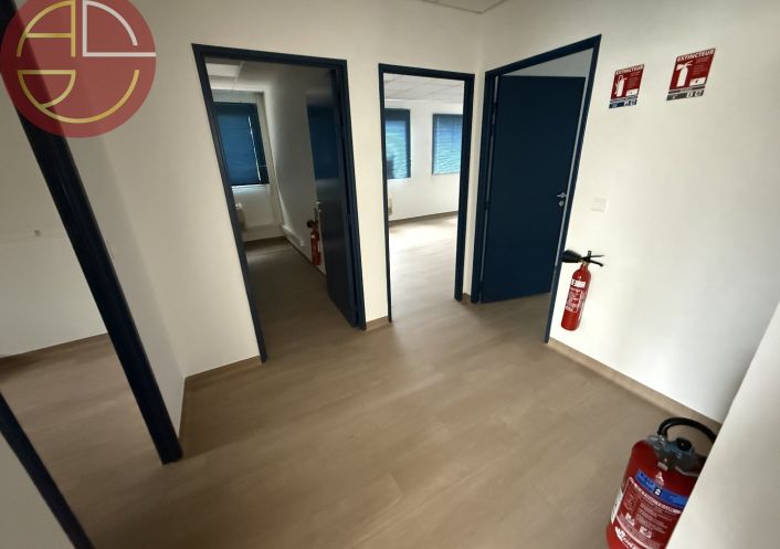 location Bureau Labege