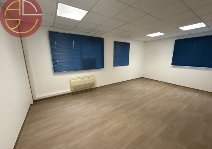 location Bureau Labege