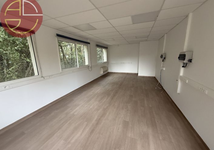 location Bureau Labege