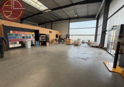 location Local commercial Saint-jory