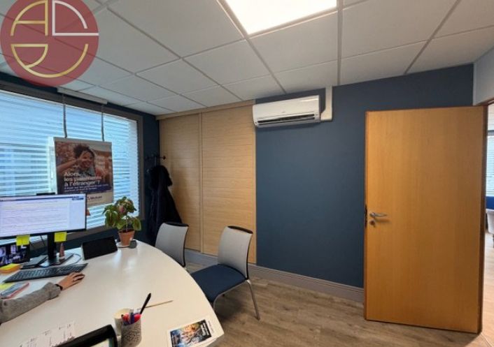 location Local commercial Leguevin