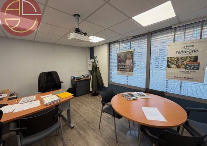 location Local commercial Leguevin