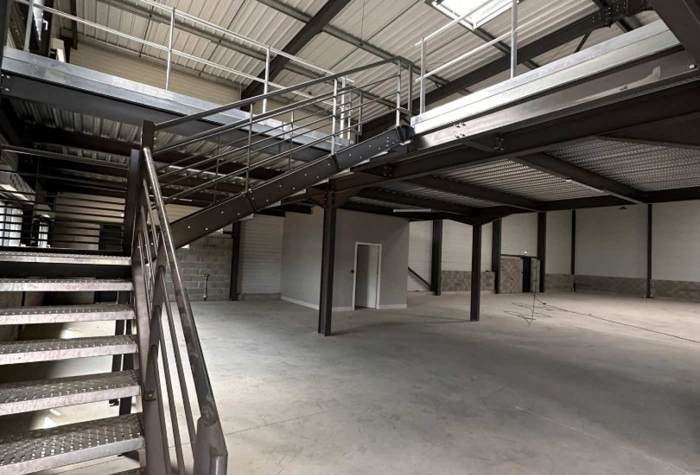 location Entrepot Villeneuve-tolosane - Photo 4