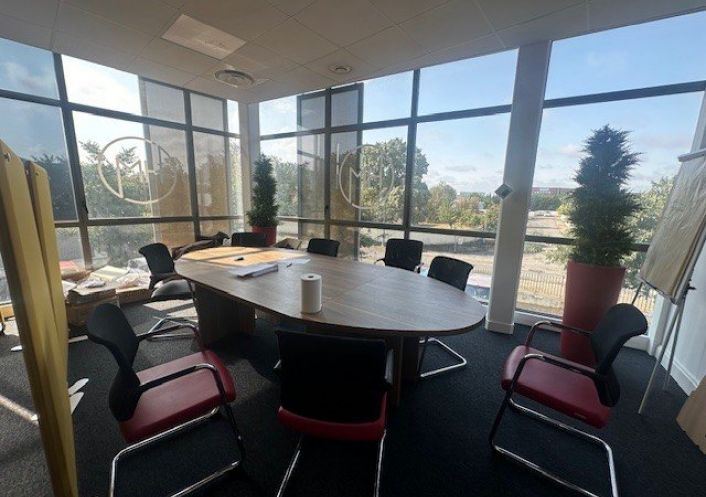 location Bureau Labege