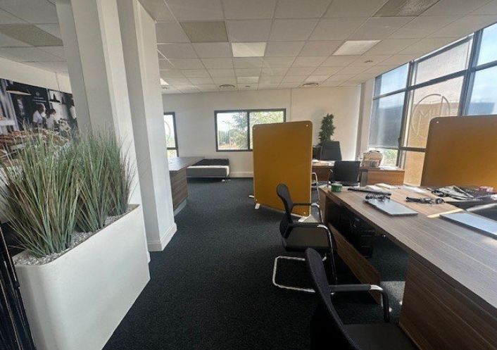 location Bureau Labege