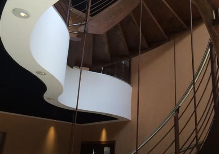 location Bureau Labege