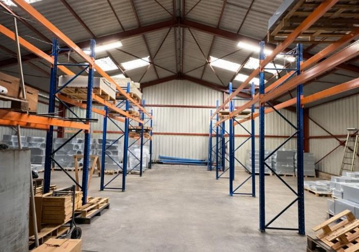 vente Entrepot Pins-justaret