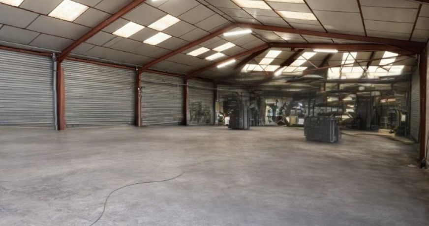 vente Entrepot Pins-justaret