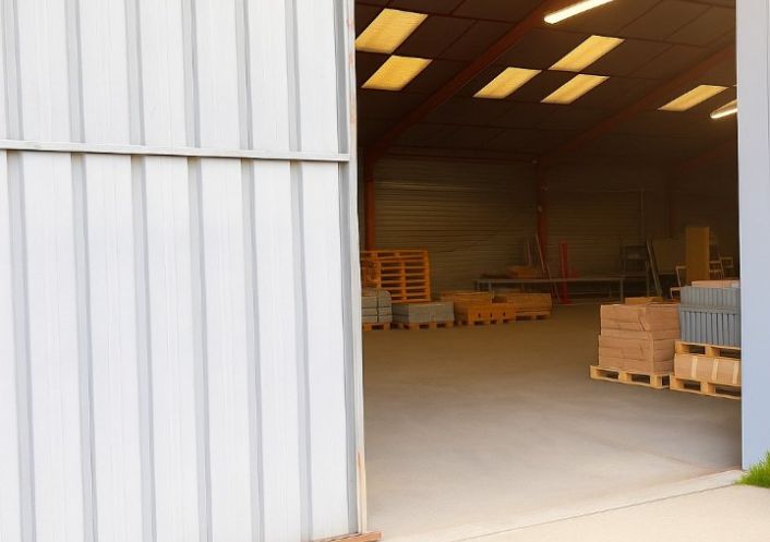 vente Entrepot Pins-justaret