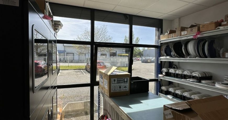 location Entrepot Montrabe