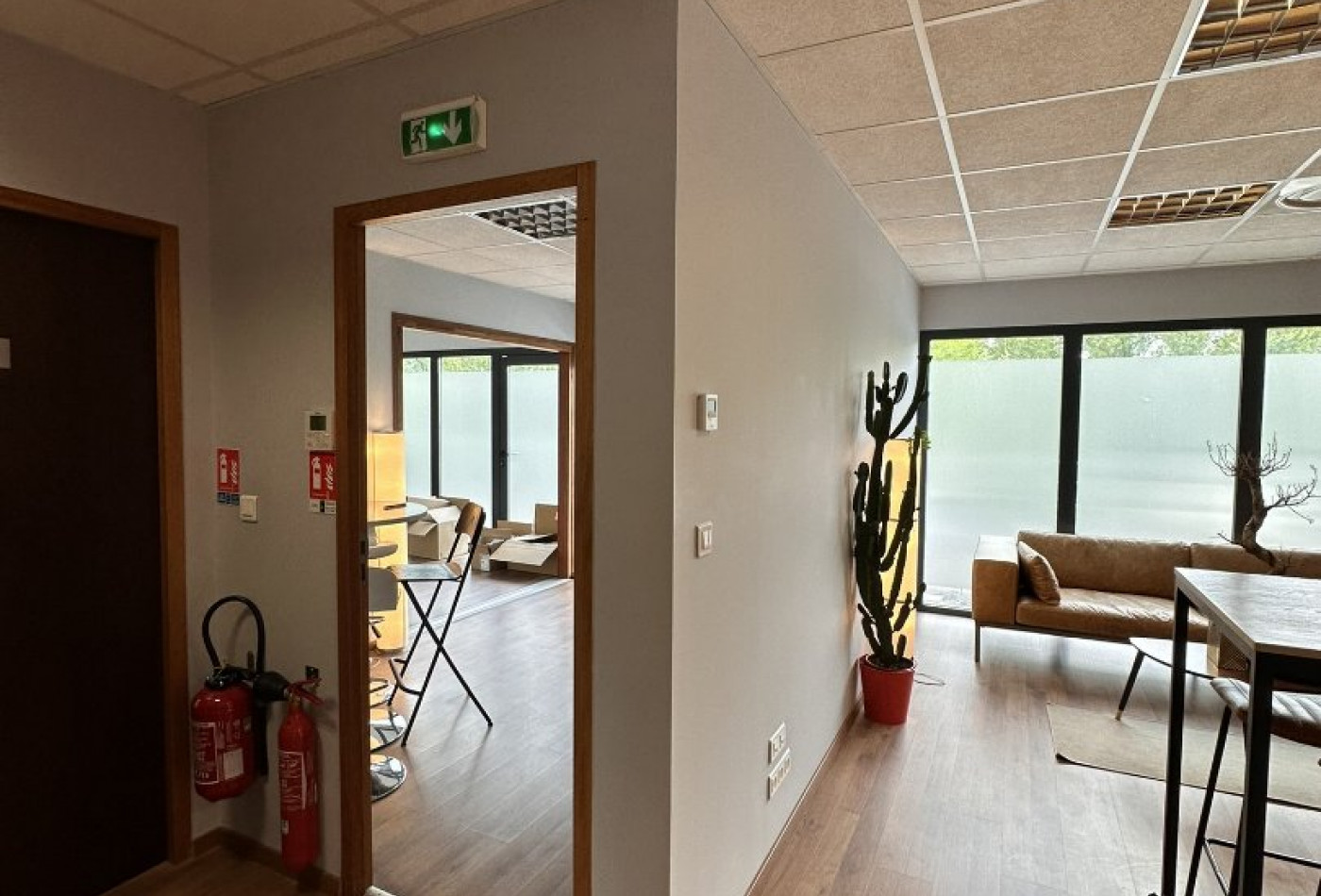 location Bureau Montrabe - Photo 1