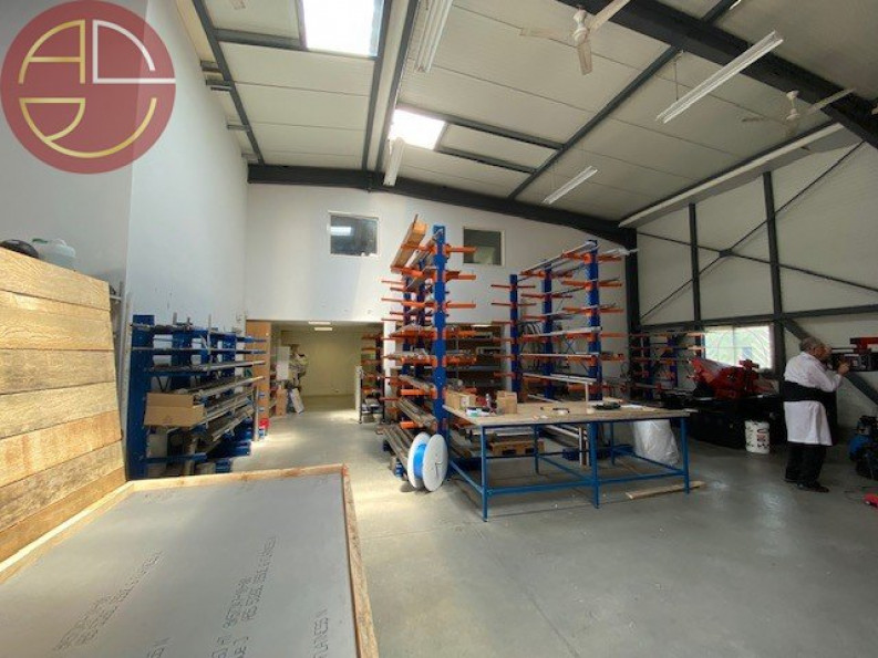 vente Entrepot Saint-sulpice-la-pointe - Photo 2