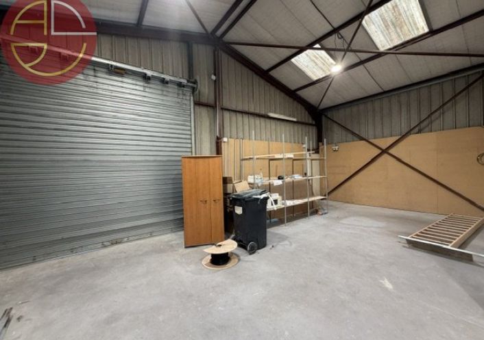 vente Entrepot Montrabe