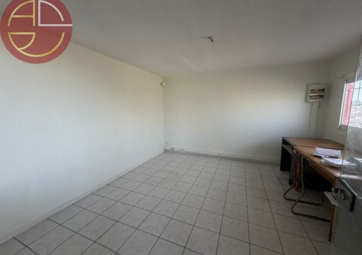 location Entrepot Gratentour