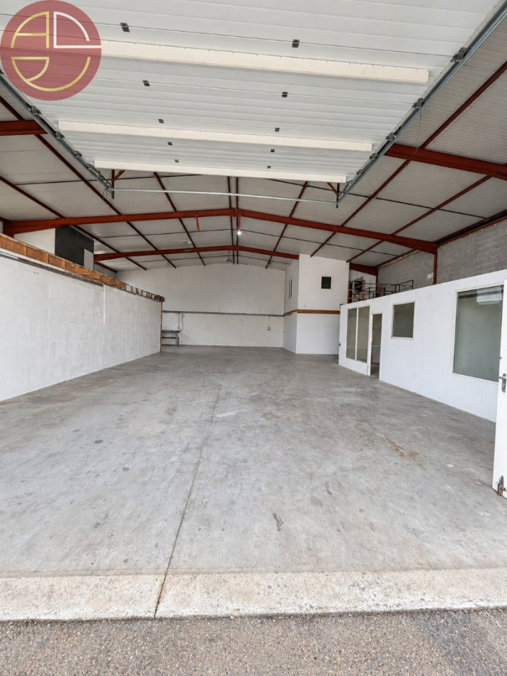 location Entrepot Gratentour - Photo 8