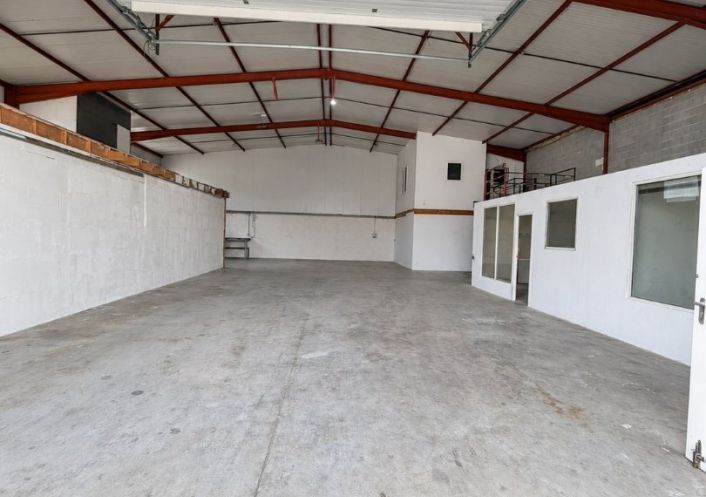 location Entrepot Gratentour