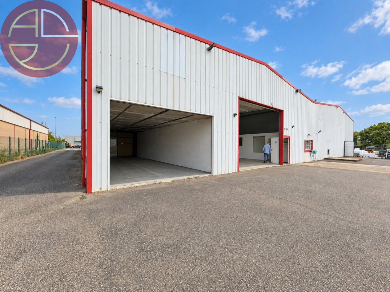 location Entrepot Gratentour - Photo 10