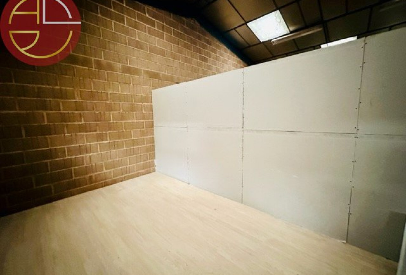 location Entrepot L'union - Photo 3