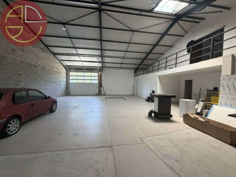 location Entrepot Saint-jory - Photo 2