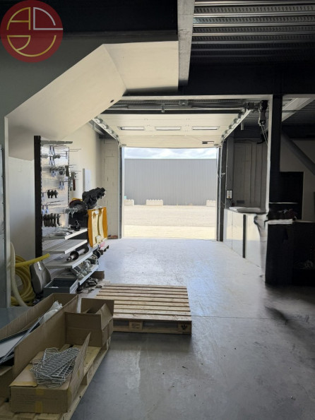 location Local commercial Montauban - Photo 8