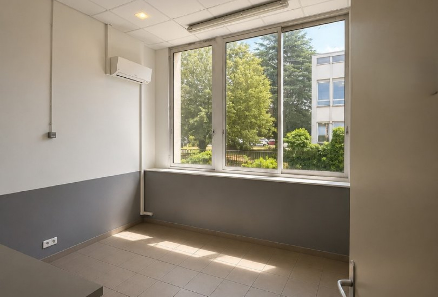 location Local commercial Toulouse - Photo 6