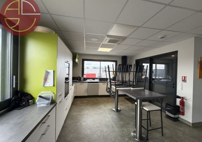 location Entrepot La-salvetat-saint-gilles