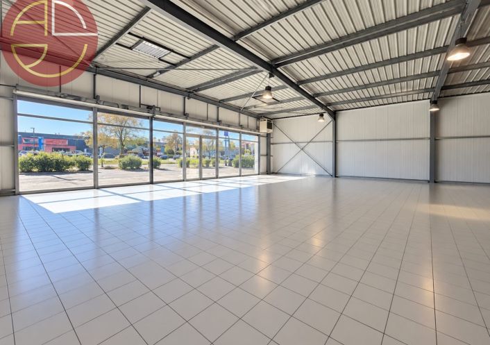 location Local commercial Fenouillet