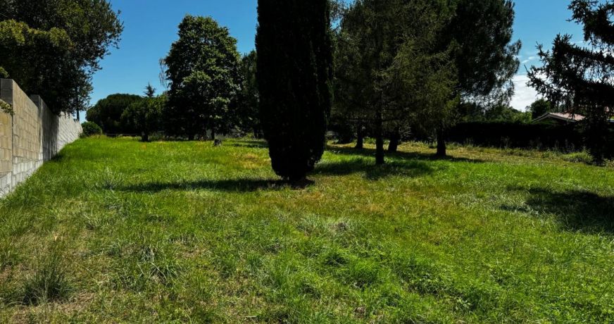 à vendre Terrain constructible Ayguesvives