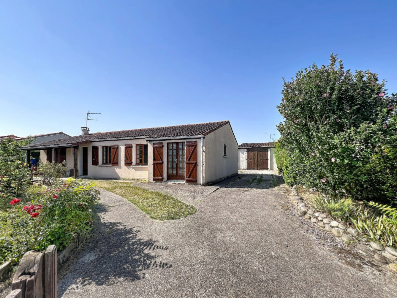 vente Maison Ayguesvives - Photo 1