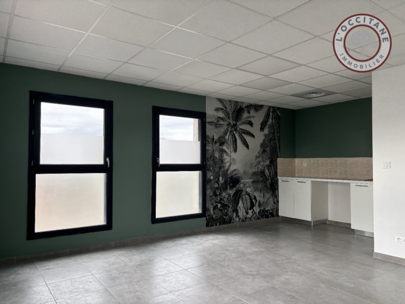 location Bureau L'isle-jourdain - Photo 1