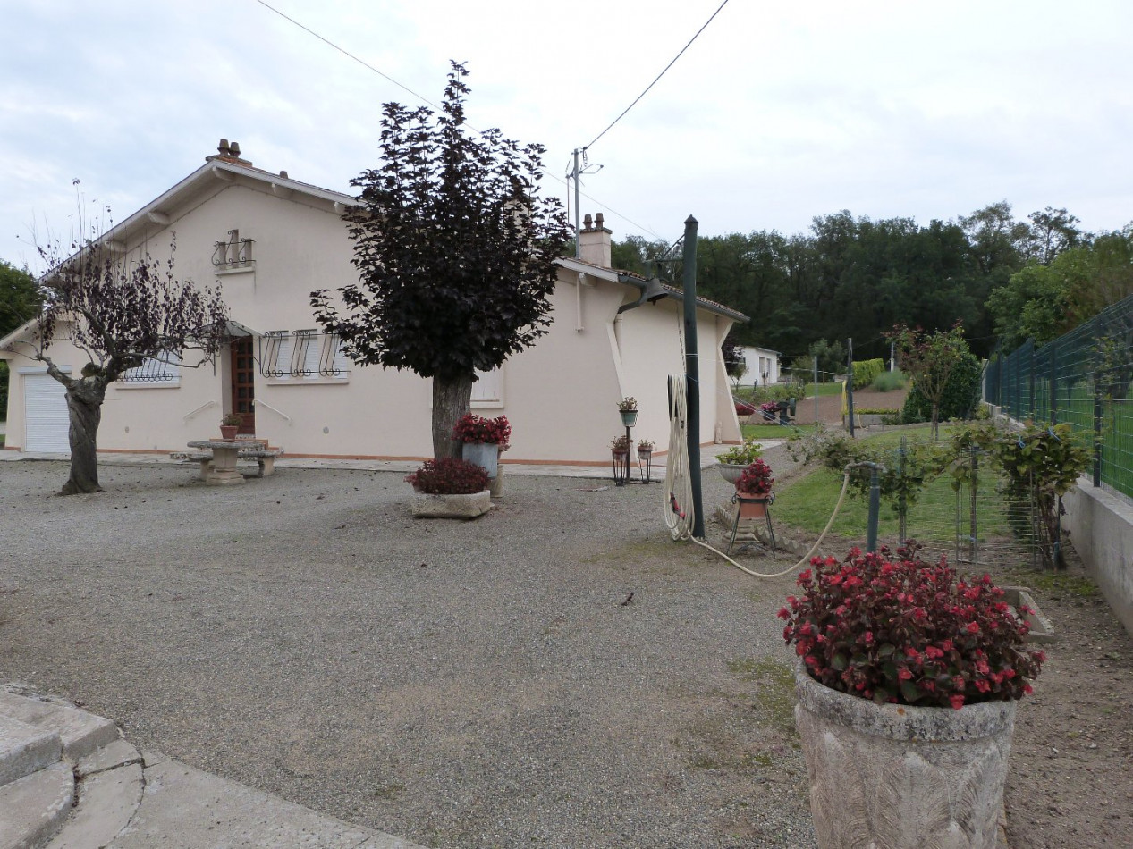 A vendre L'isle-jourdain 320071094 L'occitane immobilier