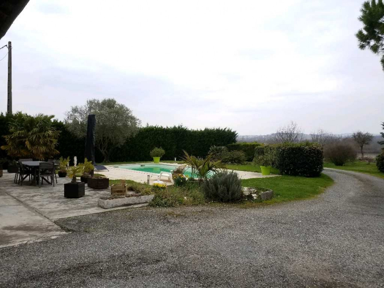 A vendre L'isle-jourdain 320071107 L'occitane immobilier