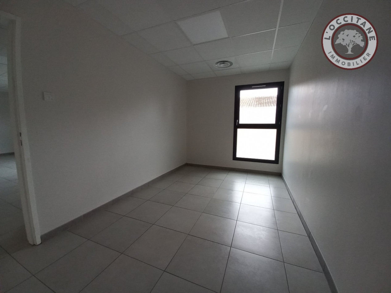 location Bureau L'isle-jourdain - Photo 4
