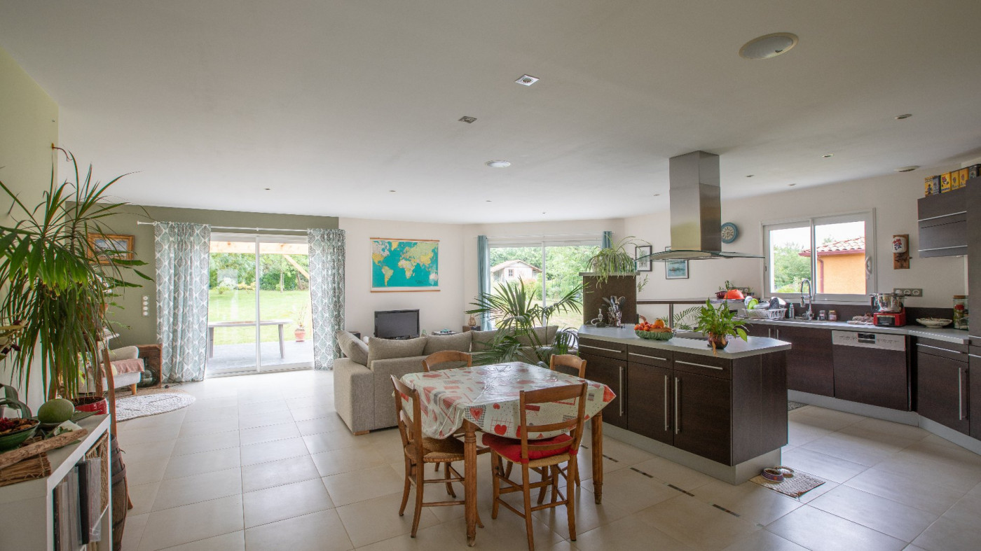 A vendre L'isle-jourdain 320071518 L'occitane immobilier