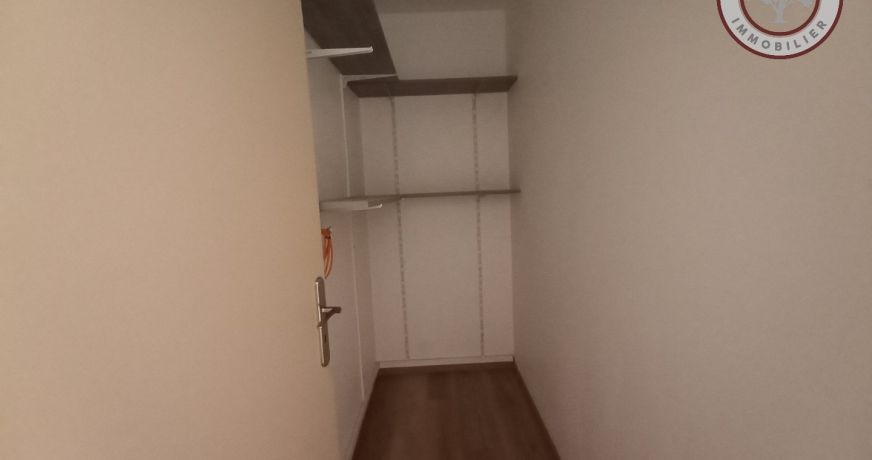 location Local commercial L'isle-jourdain