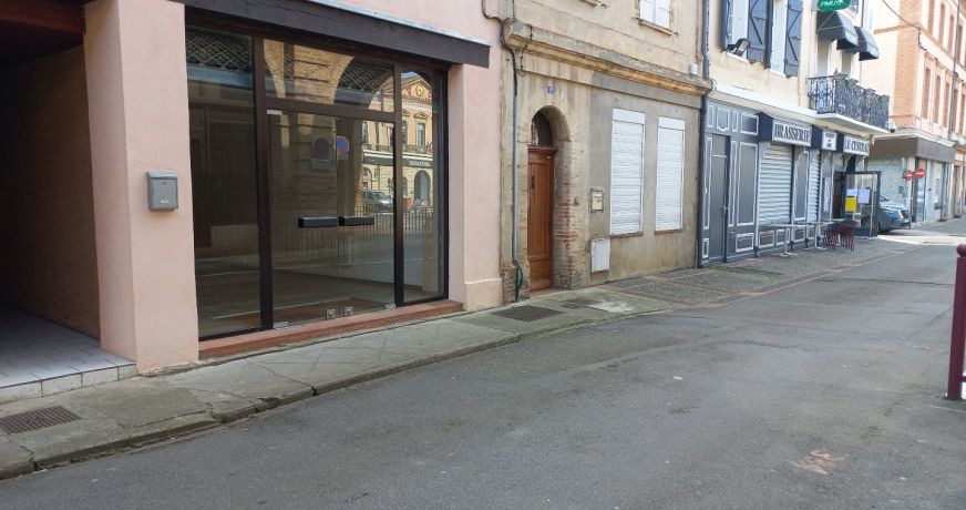 location Local commercial L'isle-jourdain