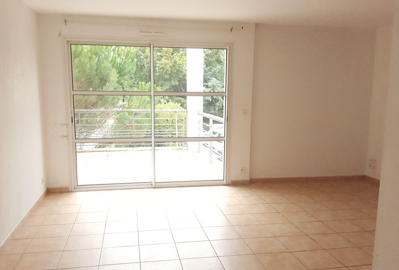 location Appartement L'isle-jourdain - Photo 1