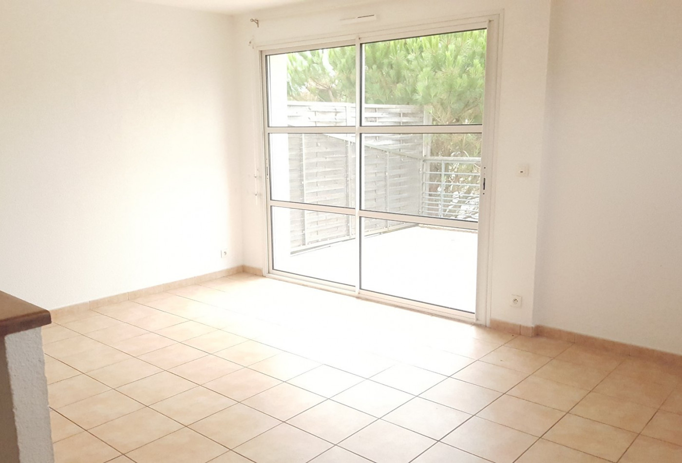 location Appartement L'isle-jourdain - Photo 5
